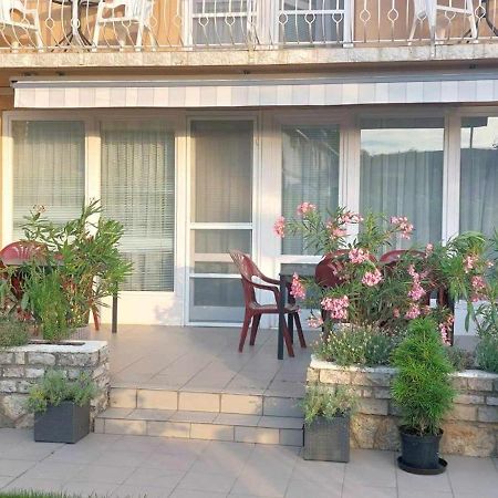 Siesta Apartmanhaz Balatonfuered Exterior foto