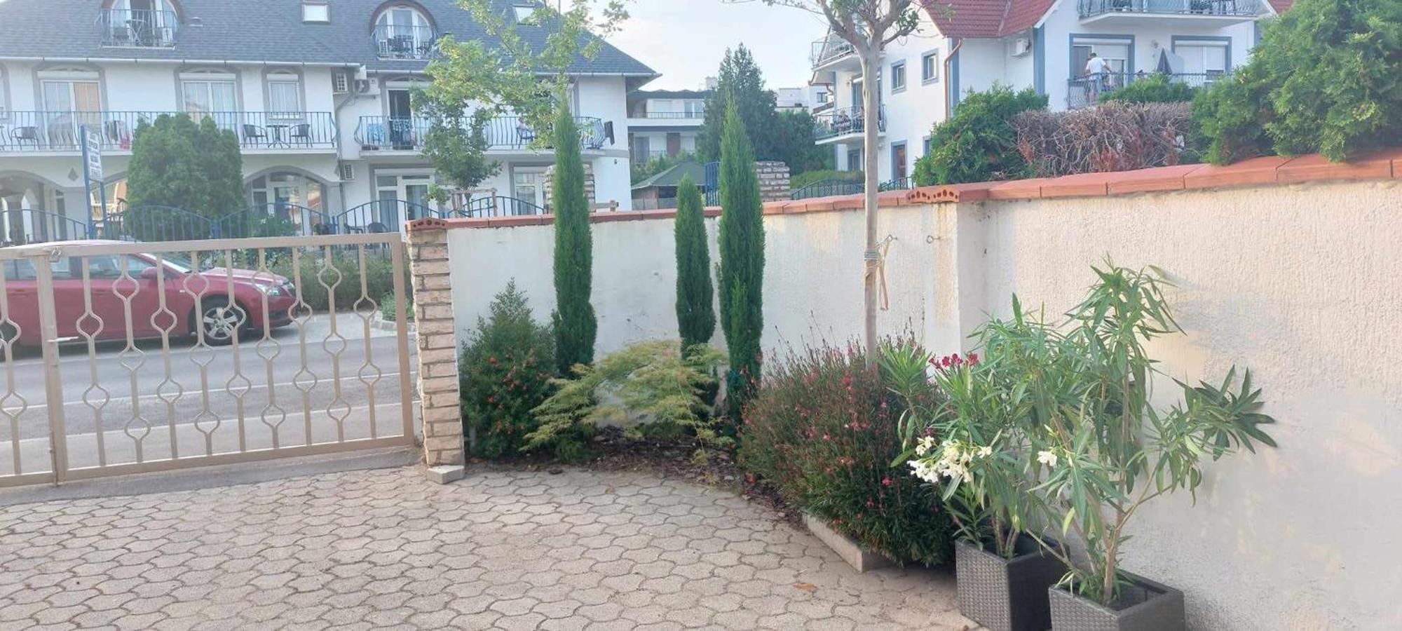 Siesta Apartmanhaz Balatonfuered Exterior foto