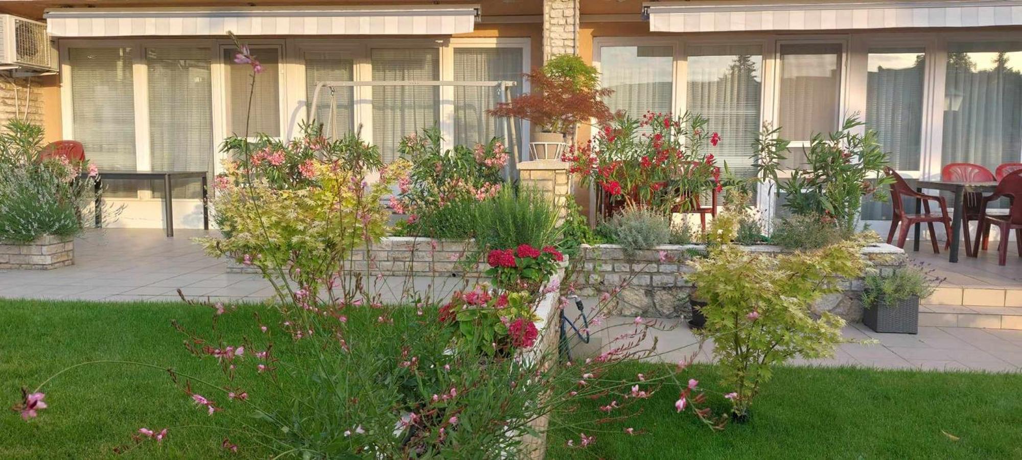 Siesta Apartmanhaz Balatonfuered Exterior foto