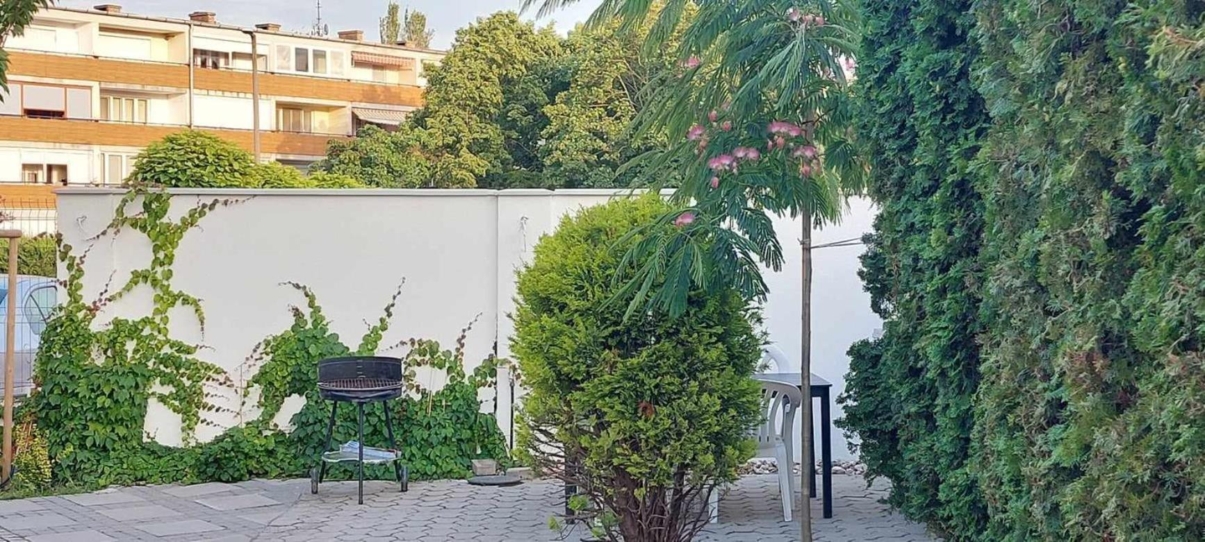 Siesta Apartmanhaz Balatonfuered Exterior foto
