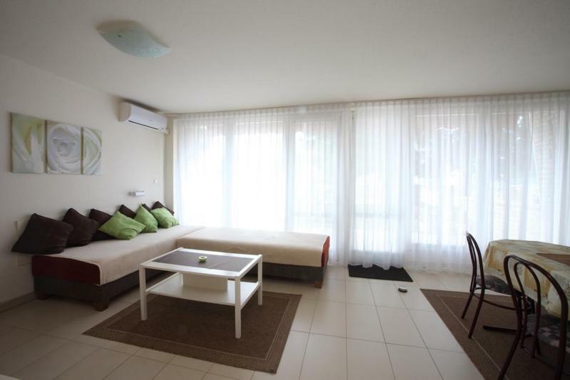 Siesta Apartmanhaz Balatonfuered Exterior foto